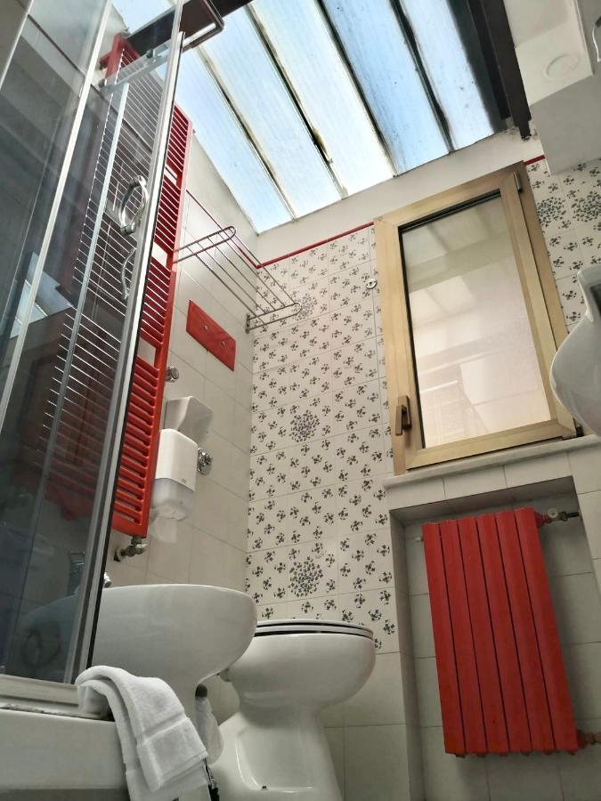 Ferienwohnung 8- Tourist House Bologna - Light House - Self Check-In Exterior foto